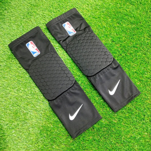 CR-045 RODILLERA DE BALONCESTO NBA NEGRO