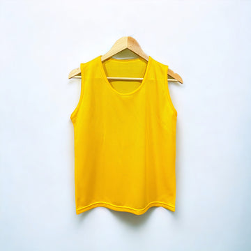 Peto amarillo para niño